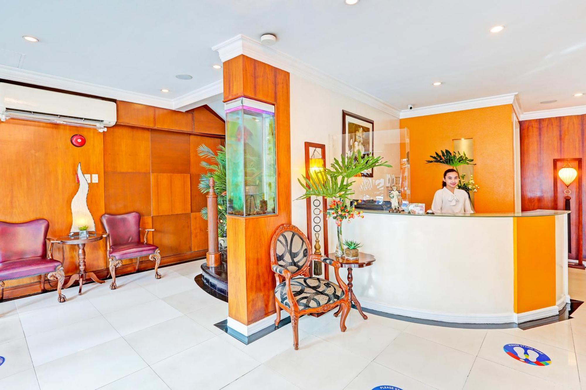 Townhouse Oak Vip Suites, Near Pnr Pasay Evangelista, Makati Manila Makati City Exterior photo